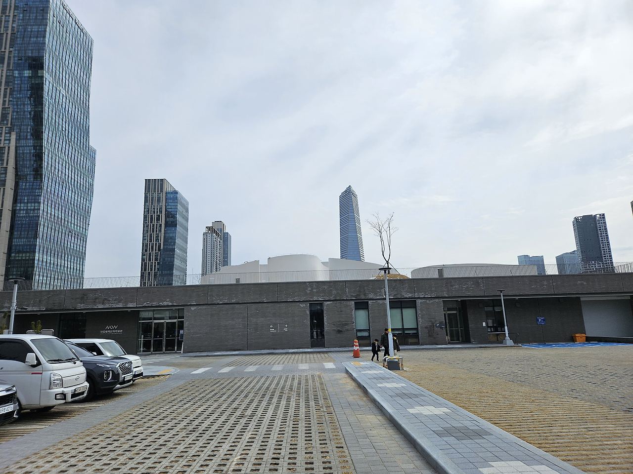 송도 가볼만한곳 :: 공짜지만 알찬 볼거리 국립세계문자박물관 주차 체험 후기 3 ywAAAAAAQABAAACAUwAOw==
