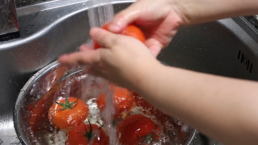 토마토주스 완숙토마토로 만드는 건강 주스(토마토 껍질 쉽게 벗기는 방법) 7 토마토주스 만드는 방법-완숙토마토-세척