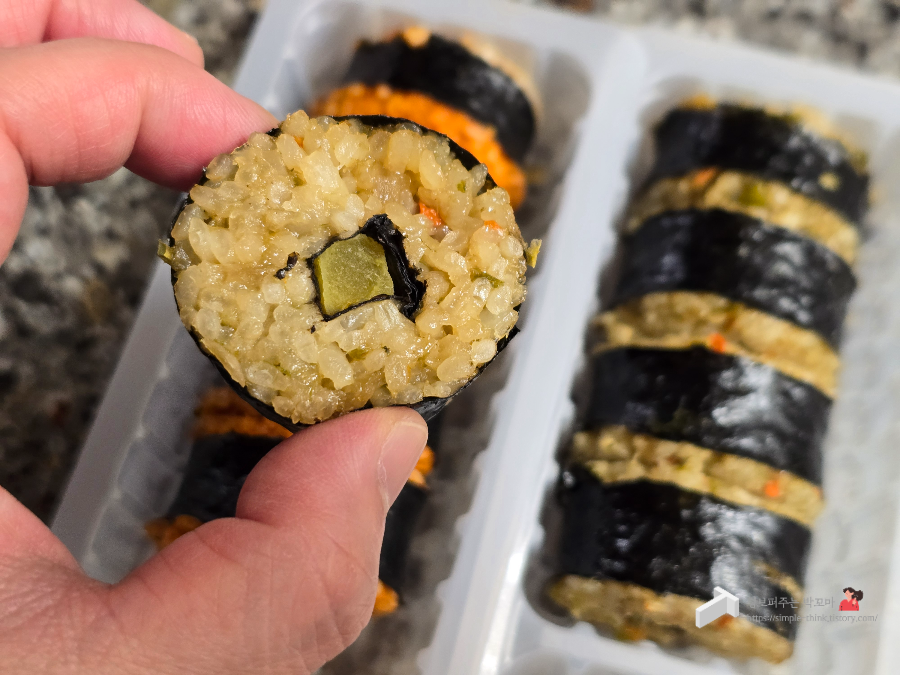 피코크 냉동김밥 얼얼 땡초김밥, 매콤 치즈김밥 신제품 내 돈 내산 후기 15 ywAAAAAAQABAAACAUwAOw==