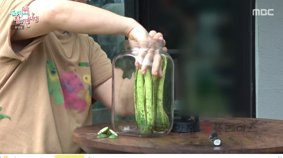 전지적참견시점 이영자 오이피클 오이지 만들기 레시피 - 마카롱 여사님 4 ywAAAAAAQABAAACAUwAOw==