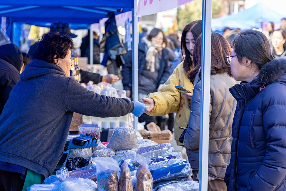 영등포구, 전통시장과 소상공인 돕는 ‘상생장터’ 확대