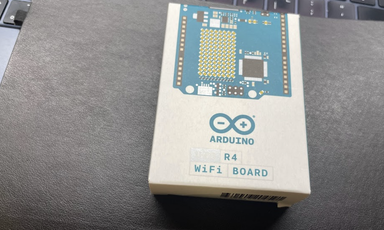 Arduino R4 WIFI 모델을 소개합니다.