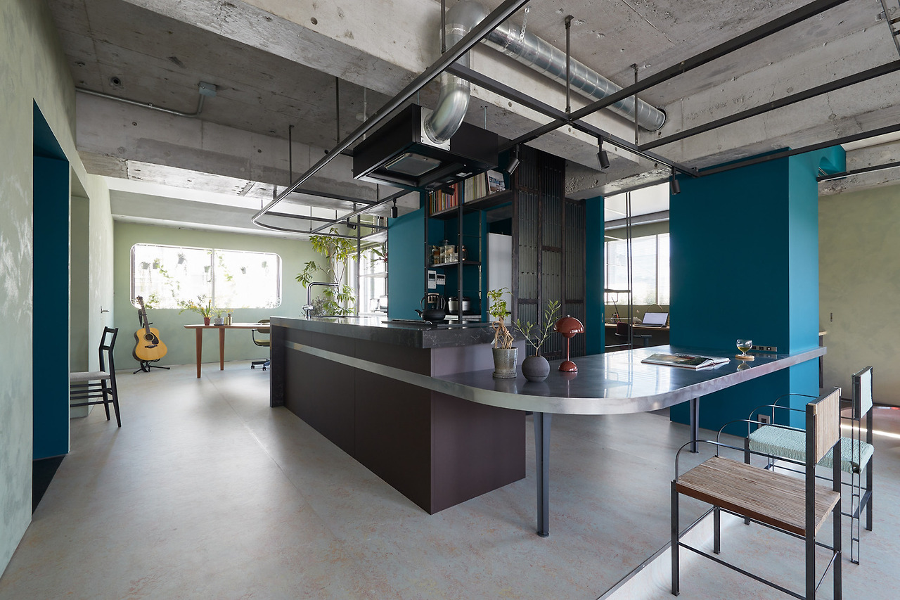 *건축가의 원룸 [ HAMS and, Studio ] Ring on the Green Apartment