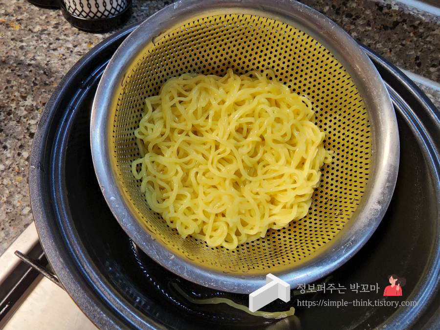 샤오짠 탄탄면 국물 있는 스타일의 맛있는 탄탄면 밀키트 7 ywAAAAAAQABAAACAUwAOw==
