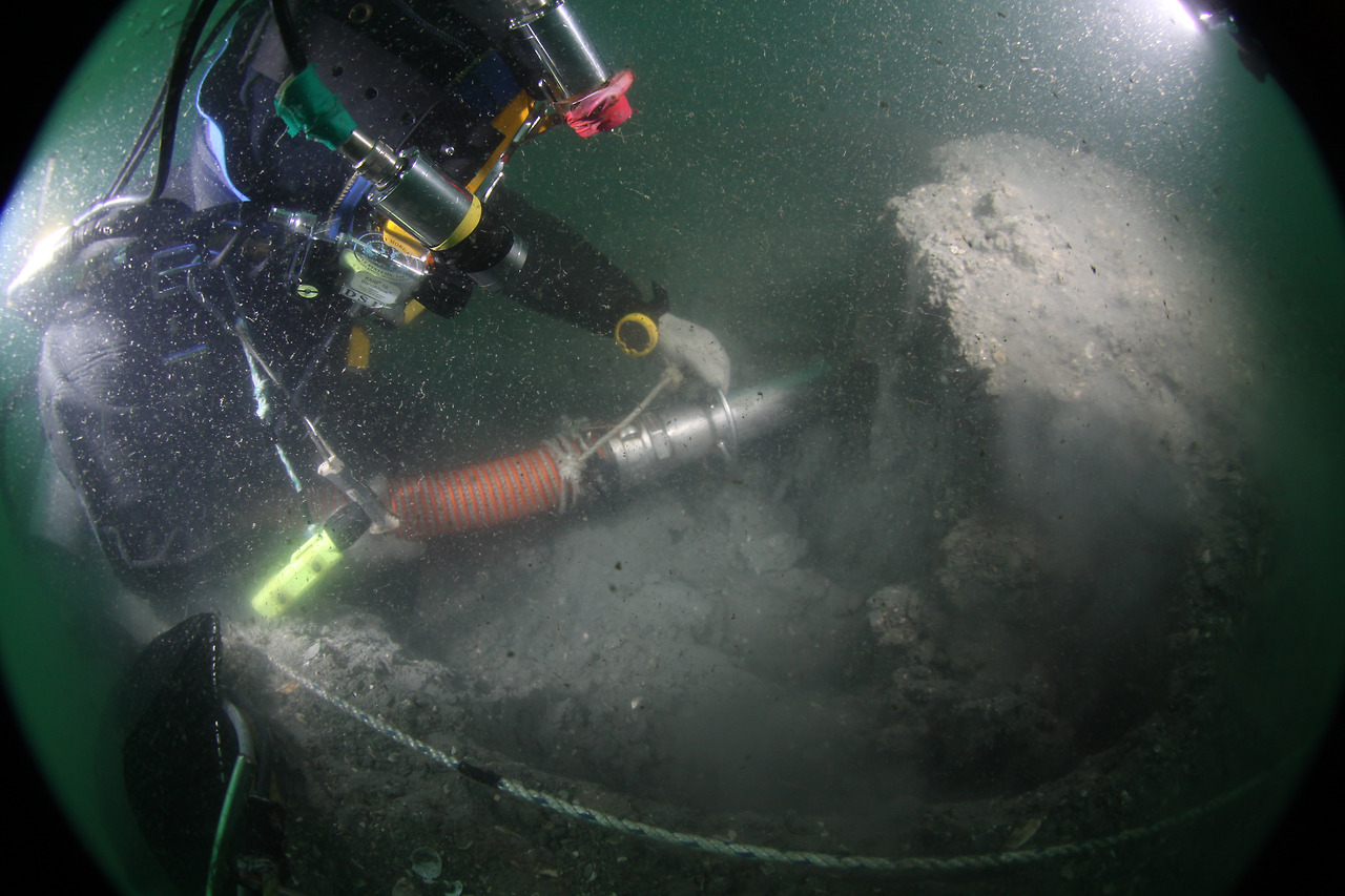 Underwater Excavation Begins in Jindo Island