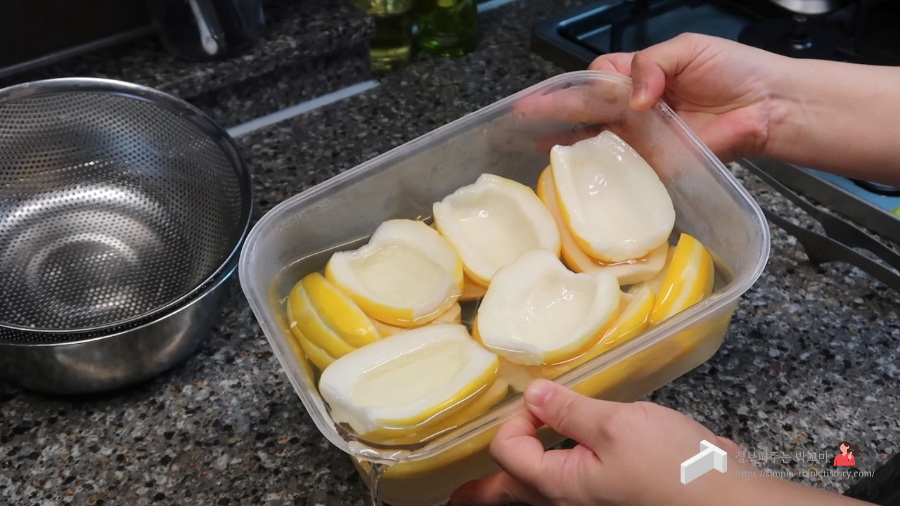 참외장아찌무침 황금레시피 여름 반찬으로도 좋고, 고기와 함께 먹기도 좋아요 2 참외장아찌무침-황금레시피-양념비율