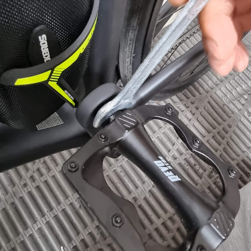 자전거 페달 방향