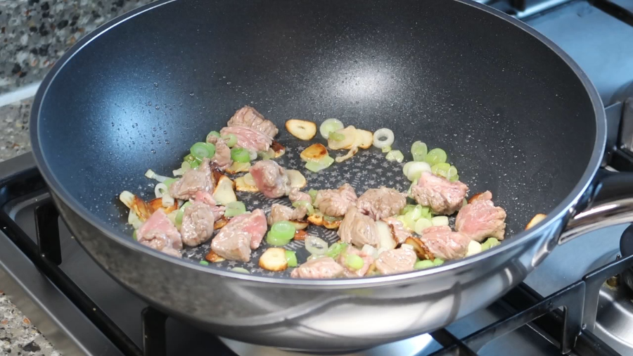 마늘볶음밥 황금레시피 간단한 한 그릇 요리 가성비 넘치는 자취 메뉴로 추천 18 마늘볶음밥-황금레시피-가성비-한그릇요리-자취메뉴-추천