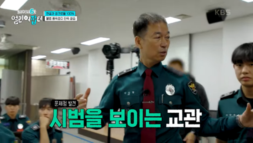 처음 보는 사람은 다소 충격적이라는 대량 출혈 부상자 지혈하는 방법 | 인스티즈