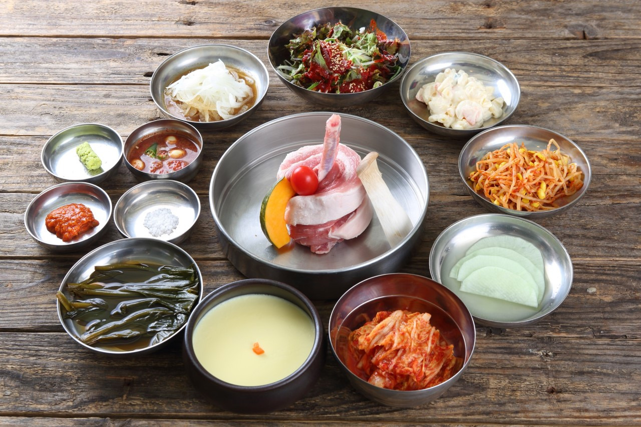 백반기행 프리미엄 삼겹살, 2분 타이머 삼겹살, 신촌 골목 고기 노포 식당, 뼈삼겹살 고깃집 식당 어디? 식객 208회 3 ywAAAAAAQABAAACAUwAOw==