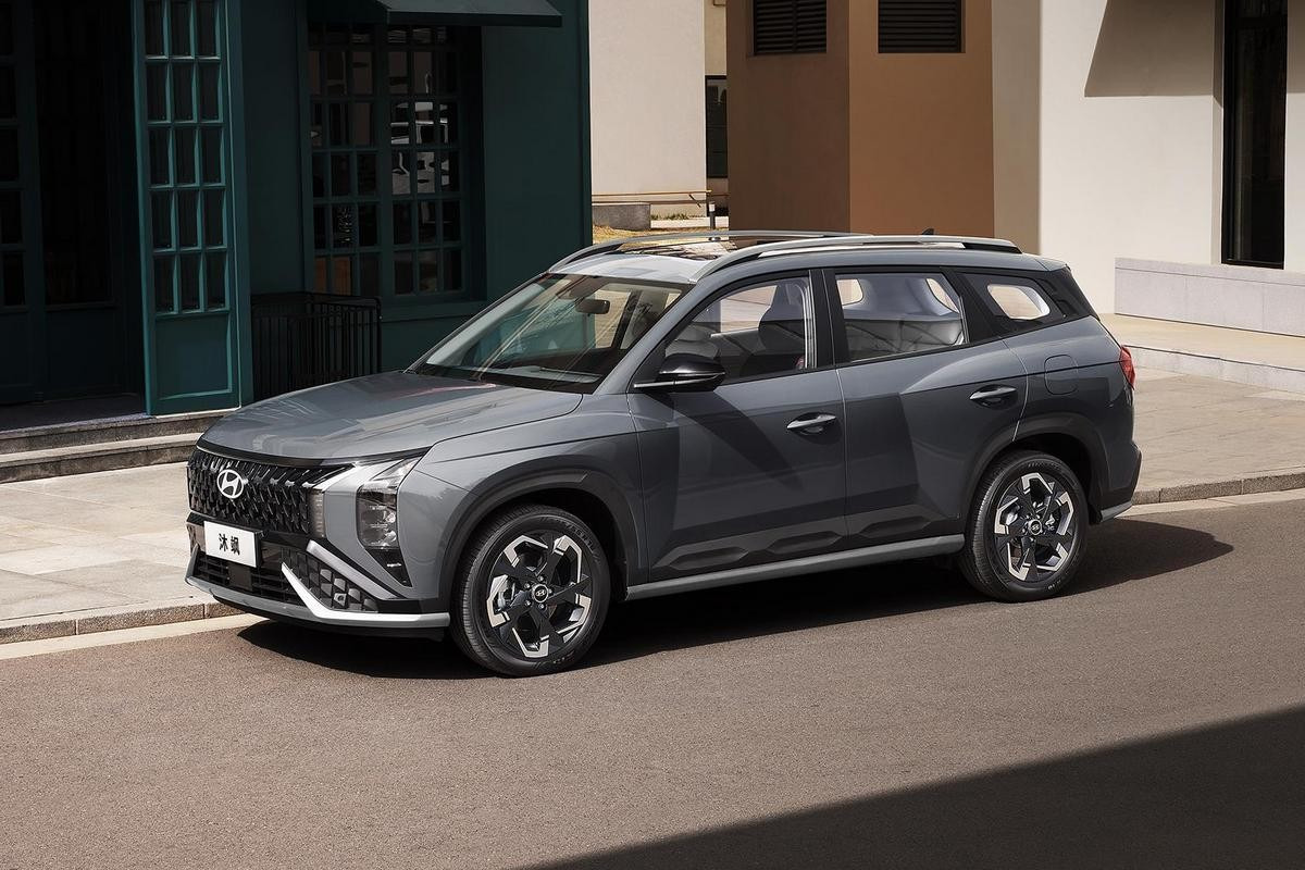 투싼과 싼타페 사이, 2023 현대 무파사(Hyundai Mufasa) 고화질 사진 원본으로 정리합니다