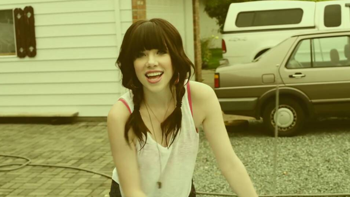 Carly Rae Jepsen - Call Me Maybe 듣기/가사/뮤비 2 ywAAAAAAQABAAACAUwAOw==