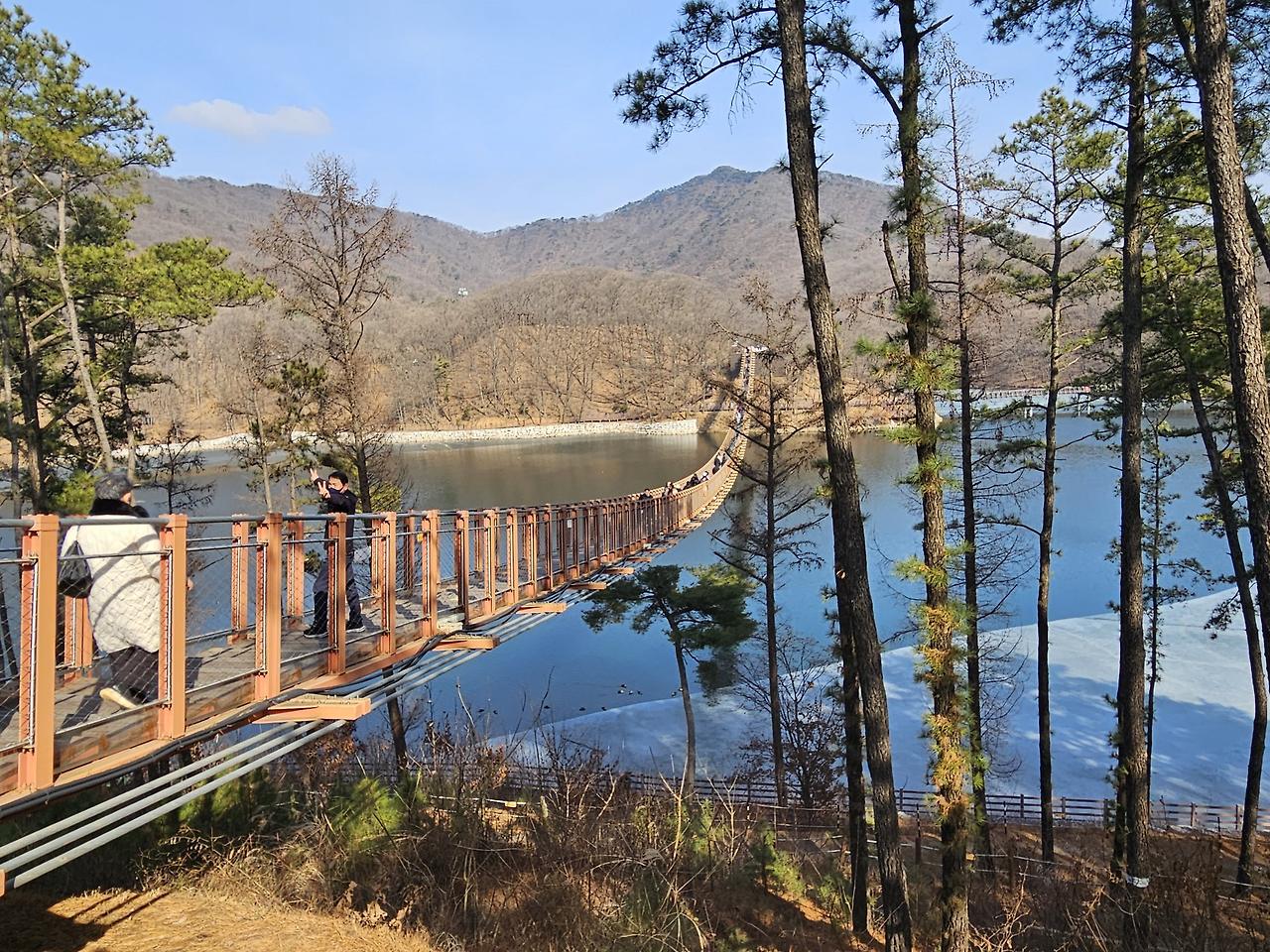 경기도 가볼만한곳 파주 마장호수 출렁다리 후기 (ft. 주차장팁) 9 ywAAAAAAQABAAACAUwAOw==