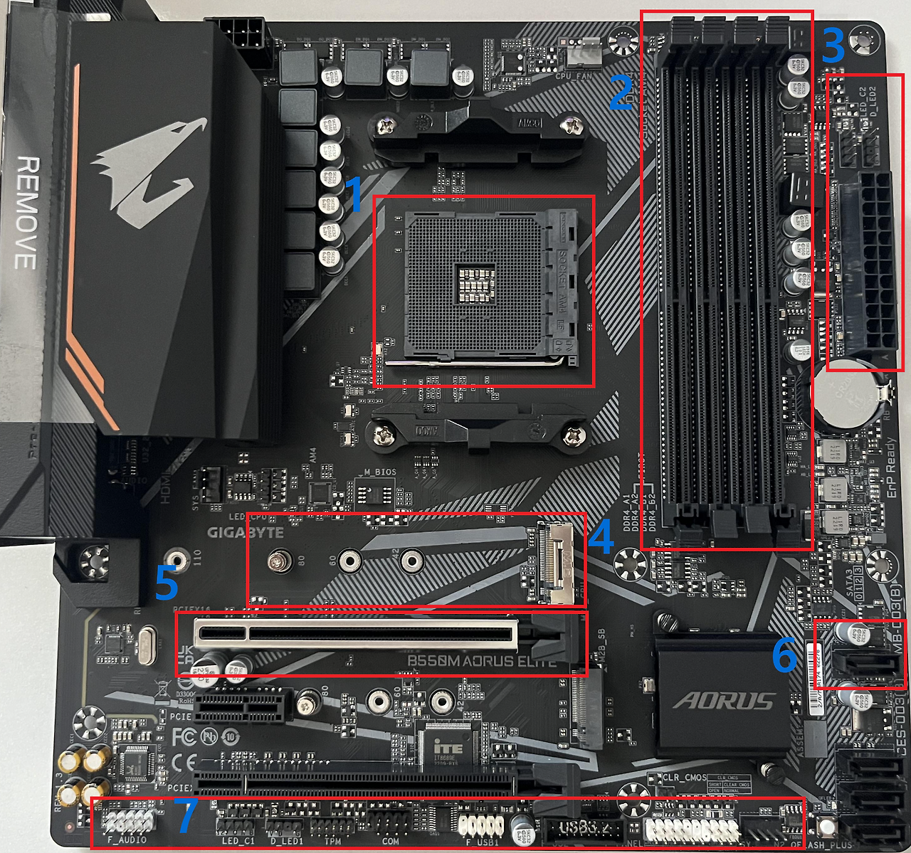 GIGABYTE B550M 메인보드 사진