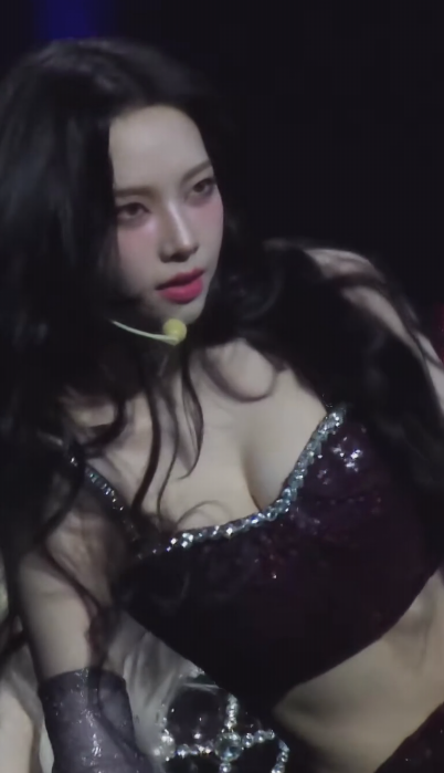 에스파 콘서트 카리나 묵직한 튜브탑 240629