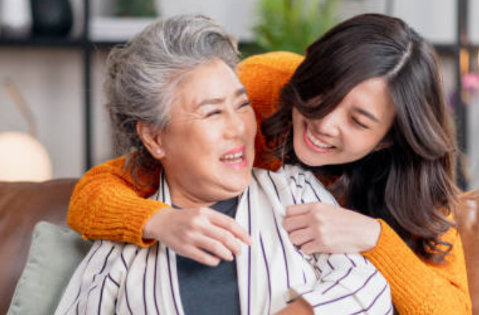 엄마 꿈 해몽풀이 (엄마가 죽는 꿈,죽이는,죽은엄마,살아나는,웃는,화난,식사,부르는,걷는,싸우는,바람,치매)