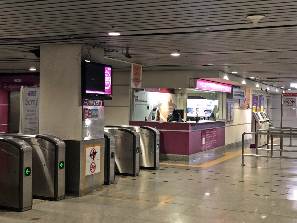 쿠알라룸푸르공항 ↔ 쿠알라룸푸르시내(KL센트럴역)간 가장 빠른 이동수단《KLIA Ekspres》 17 ywAAAAAAQABAAACAUwAOw==