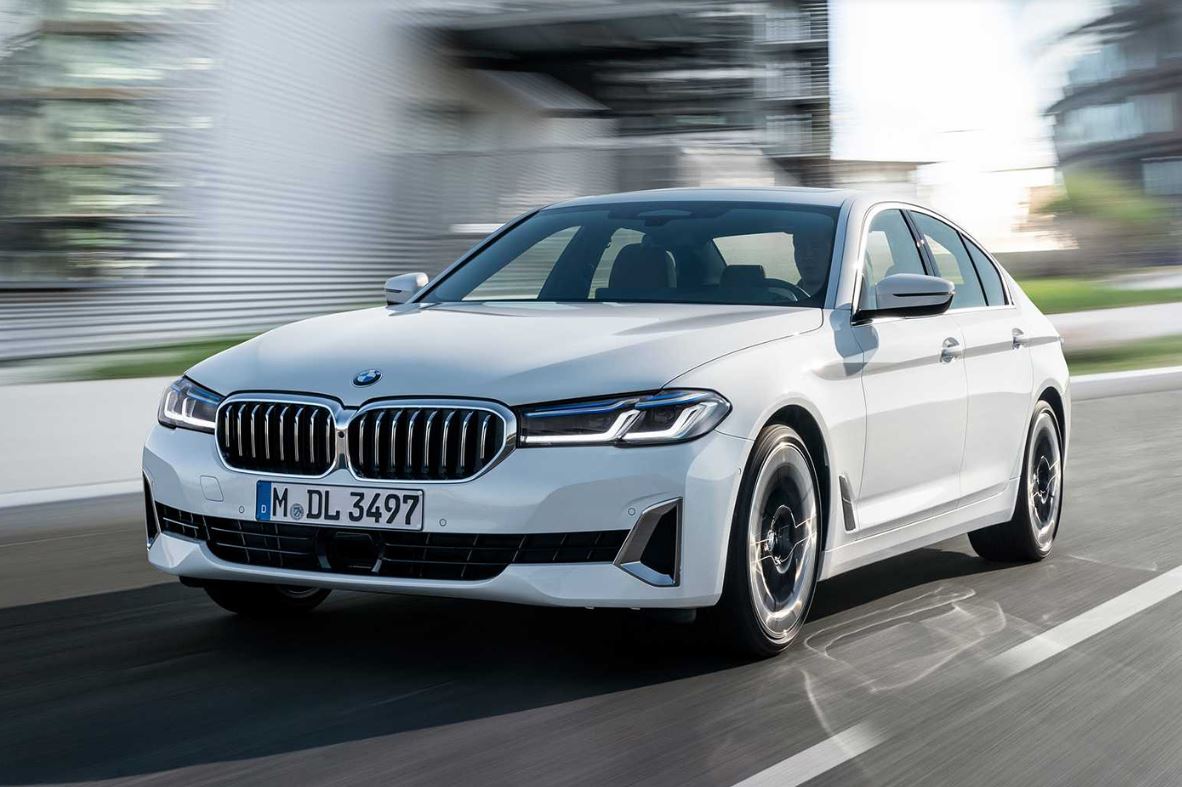 2024 BMW 5시리즈 휠, 램프, 그릴 등 세련된 디자인과 기능을 갖춘 차량