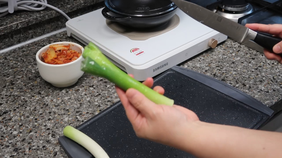 돈까스김치나베 황금레시피 얼큰하게 끓이는 방법 해장으로도 좋아요 7 ywAAAAAAQABAAACAUwAOw==