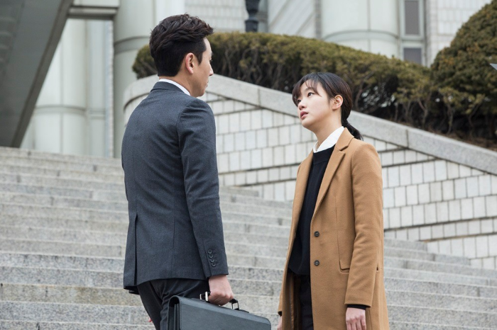 <성난 변호사> 추천영화 리뷰.. 이선균, 김고은 주연 8 ywAAAAAAQABAAACAUwAOw==