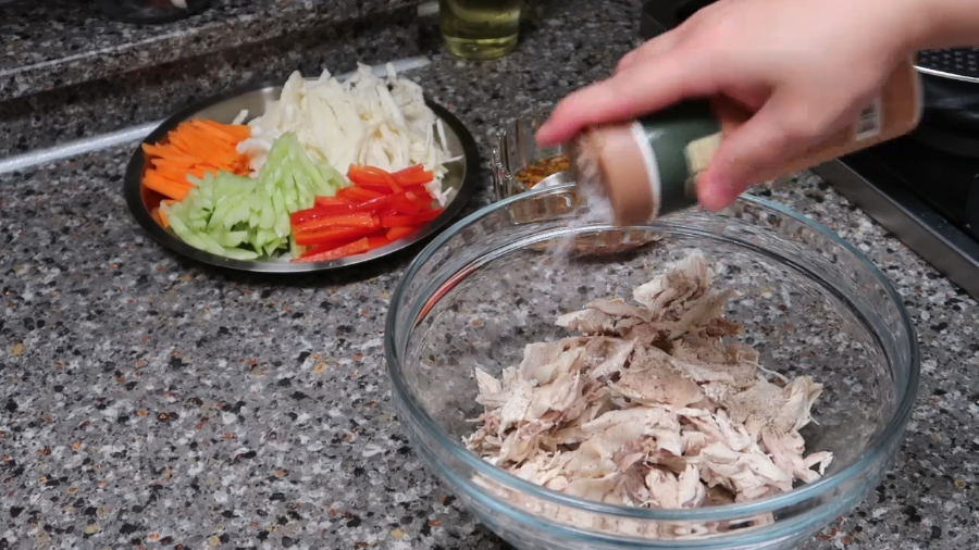 초계무침 황금레시피 더운 날씨에 입맛이 없을 때 복날 음식 추천 25 ywAAAAAAQABAAACAUwAOw==