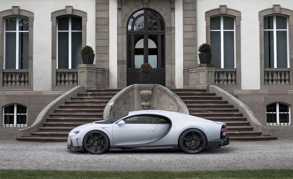 Bugatti Chiron 부가티 시론 하이브리드 V8 2024년 공개