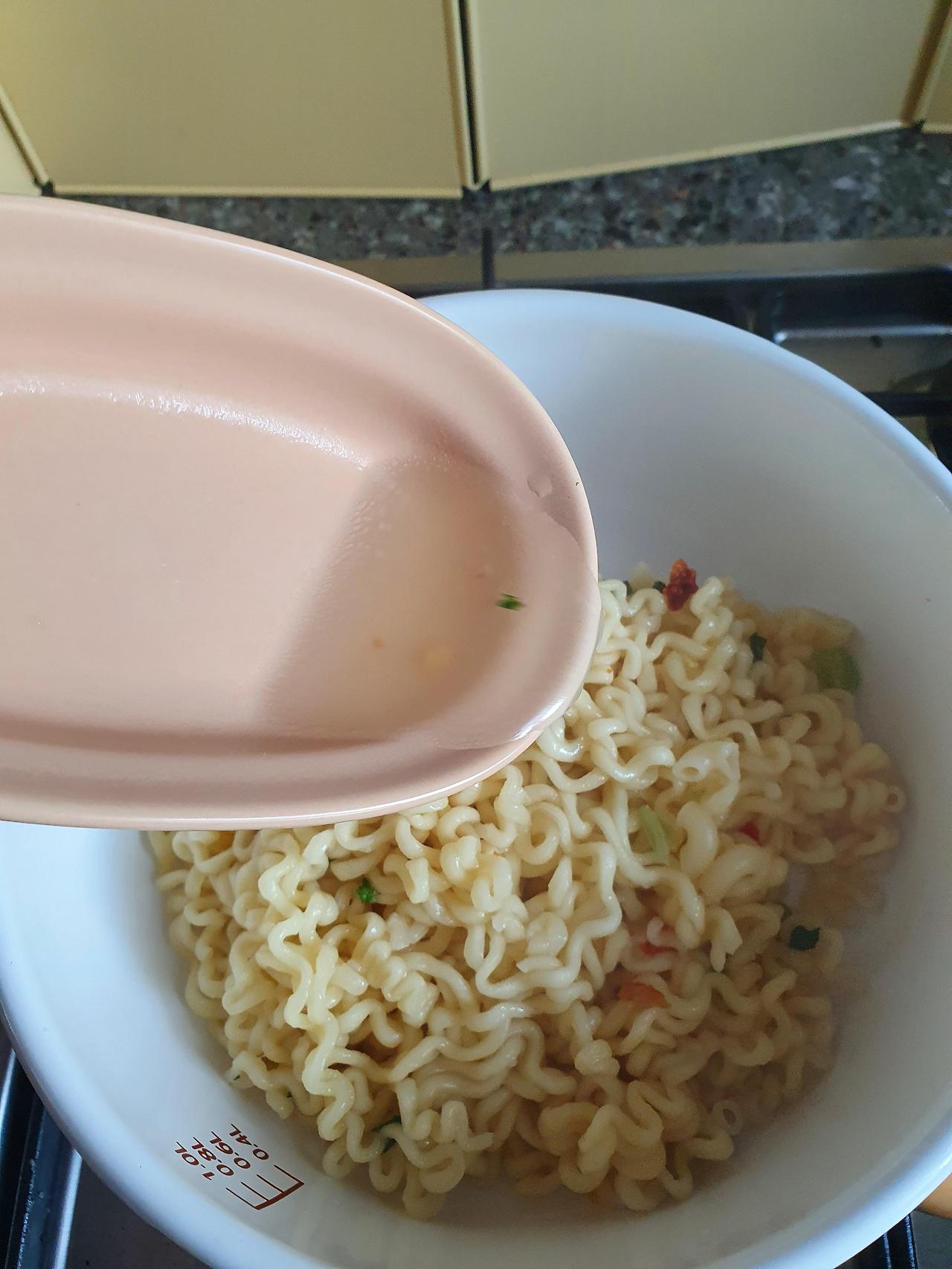 오뚜기 신제품 치즈로제파스타 라면 내돈내산 후기 10 ywAAAAAAQABAAACAUwAOw==