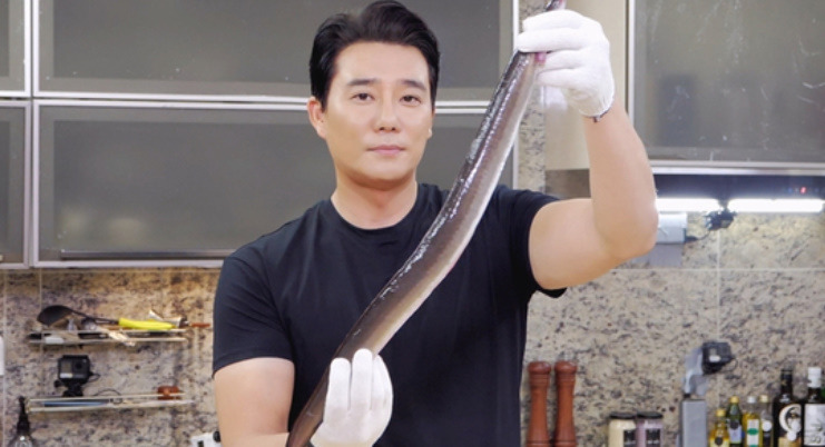 편스토랑 복분자 장어구이 레시피 이태곤 복분자 간장 소스 만드는법 1 ywAAAAAAQABAAACAUwAOw==