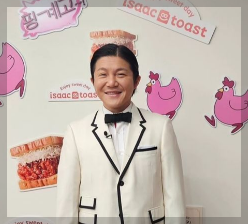 '유 퀴즈 온 더 블럭' 제작진, 결혼 앞둔 조세호 축하! 1 ywAAAAAAQABAAACAUwAOw==