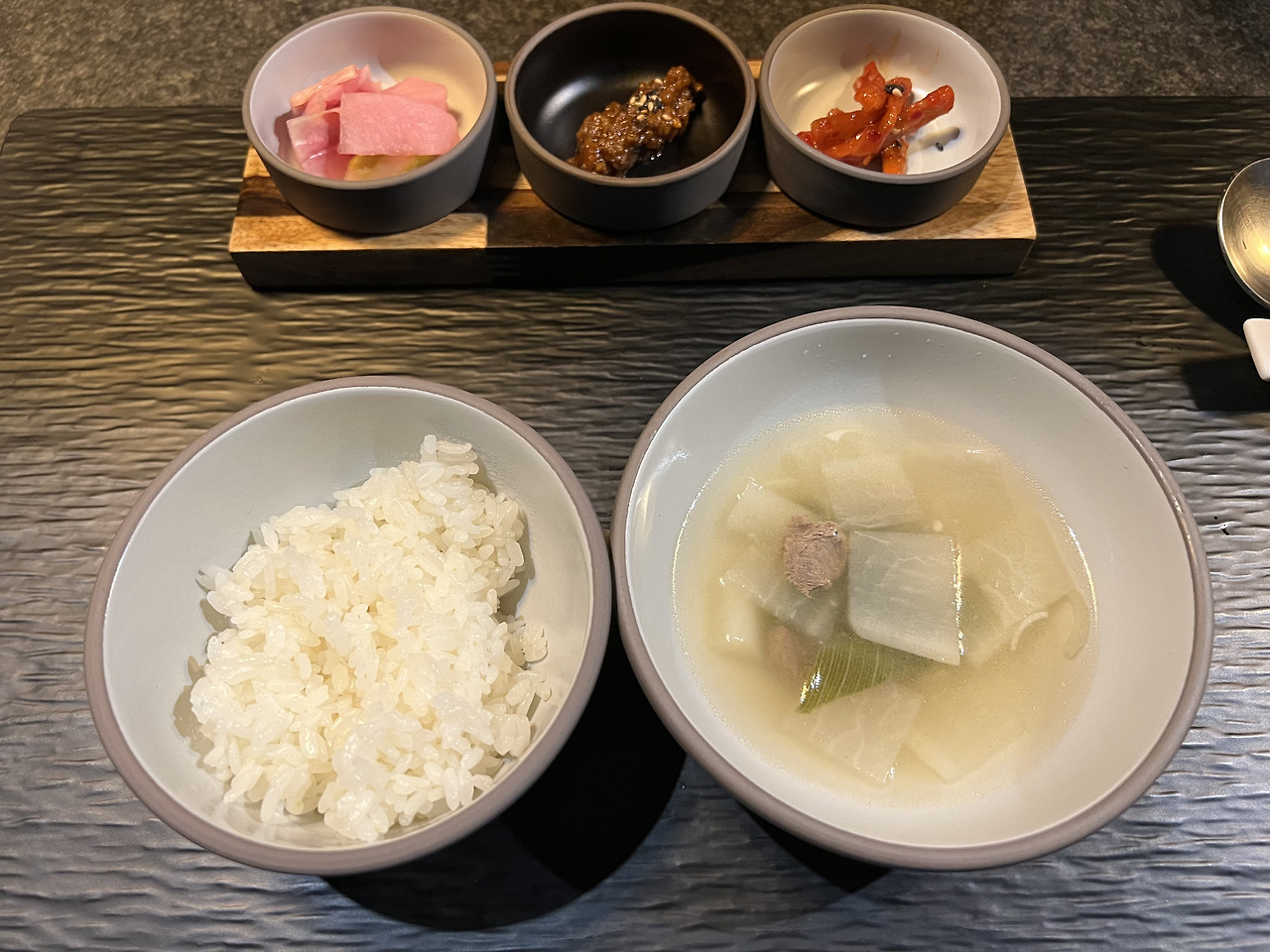 전주 한우 오마카세 맛집 - 우연: 따뜻한 밥과 깔끔한 소고기 무국