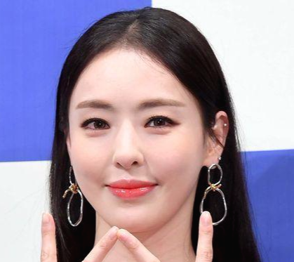 배우 이다희 과거 성형전 사진 화제 - 별별톡톡
