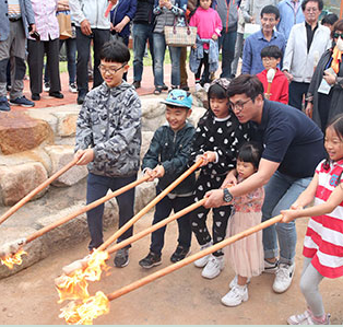 강진군청, 신명나는 2024 제52회 강진 청자축제 개최 정보 알아보자! 3 ywAAAAAAQABAAACAUwAOw==