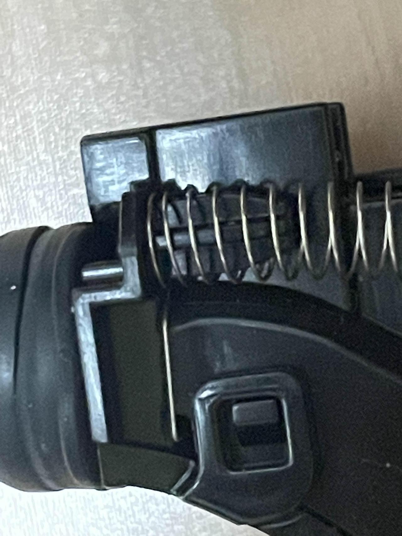 dyson v10 broken trigger