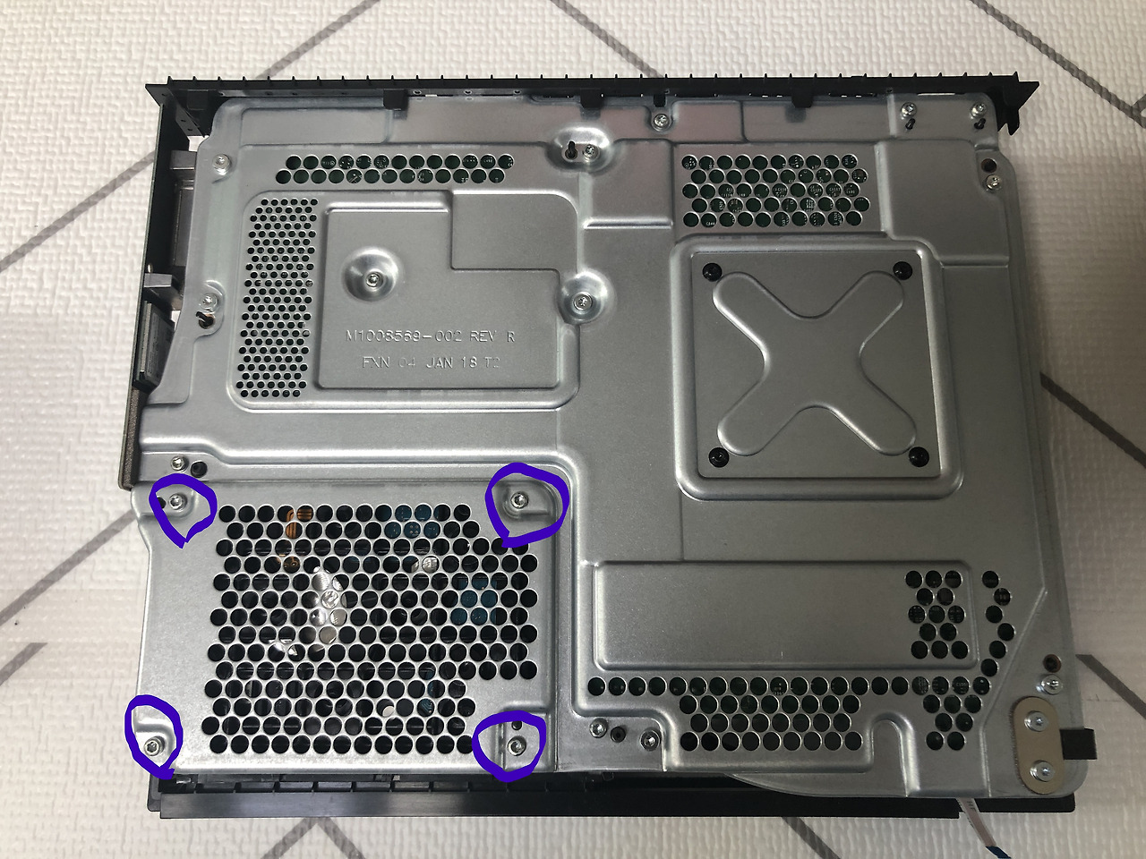 XBOX ONE X 하드디스크 SSD로 교체