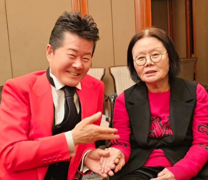가수 태진아, 치매로 고군분투하는 아내와의 소중한 순간들 2 ywAAAAAAQABAAACAUwAOw==