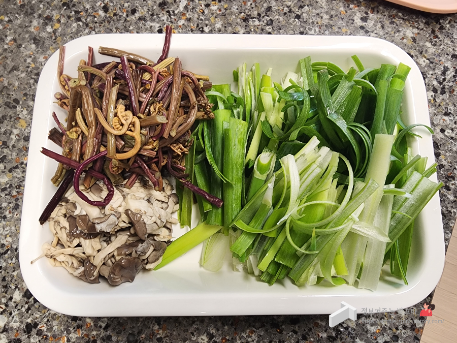 얼큰한 소고기 육개장 황금레시피 미강 짤순이 활용해서 맛있게 끓이는 방법 12 얼큰한 소고기 육개장 황금레시피-요리재료