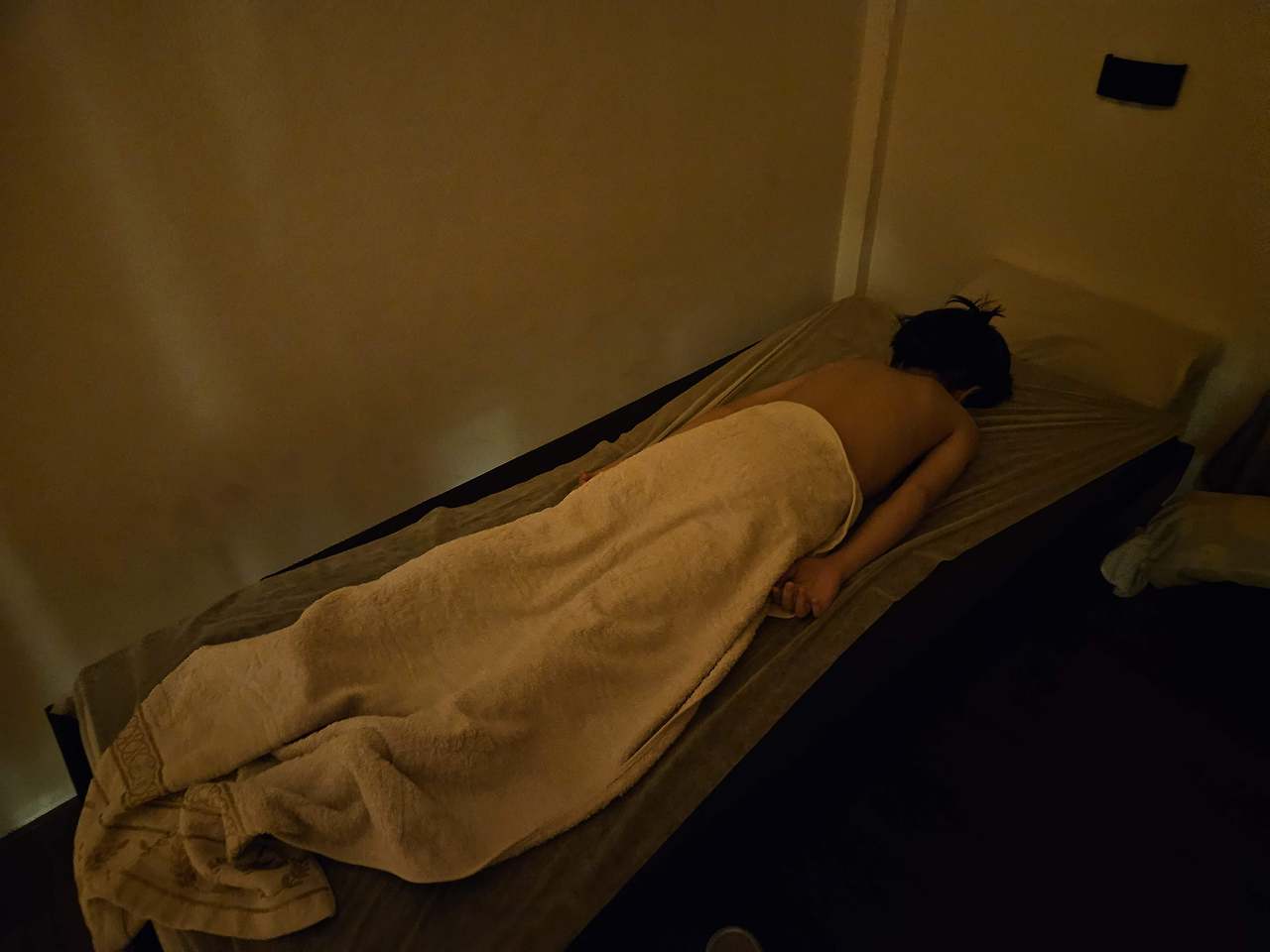 필리핀 보홀 알로나비치 현지 로컬 마사지샵 너바나 가격 추천 후기 12 ywAAAAAAQABAAACAUwAOw==