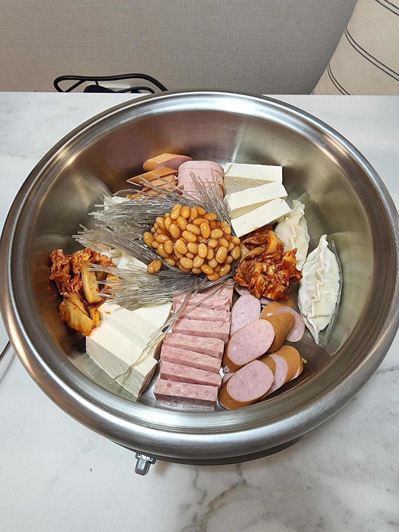 락앤락 멀티스텐쿠커와 함께 맛있는 부대찌개(다담 부대찌개 양념) 7 ywAAAAAAQABAAACAUwAOw==