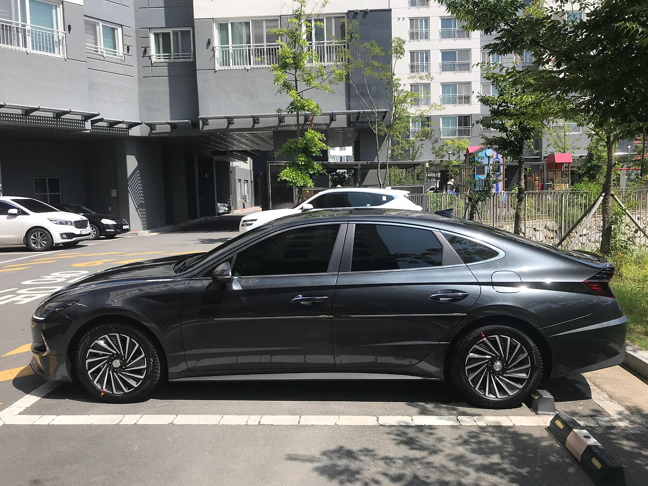 쏘나타 Dn8 하이브리드 녹턴그레이 가디언 도어가드 설치했다