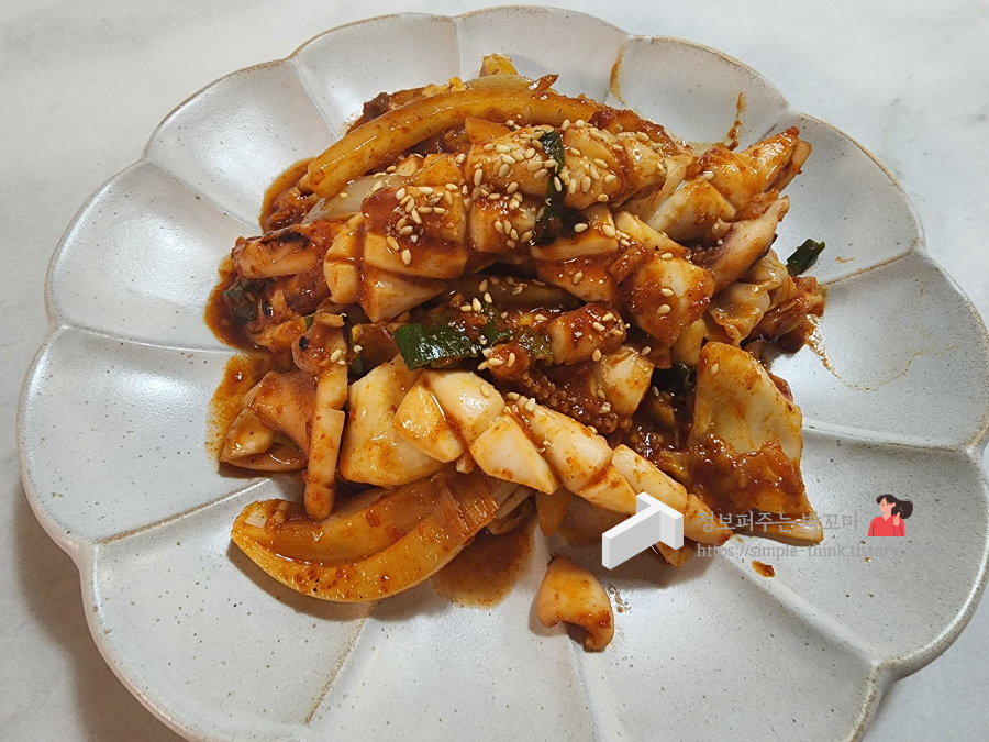 물 안 생기는 오징어볶음 맛있게 만드는 황금레시피 17 ywAAAAAAQABAAACAUwAOw==