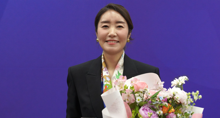 강선우 국회의원 프로필 남편 학력 재산 딸 가족 고향 나이 사무실