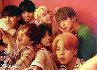 네이버 "BTS 웹툰' 만들겠다"...카카오웹툰 맞서 글로벌 팬덤 공략 3 ywAAAAAAQABAAACAUwAOw==