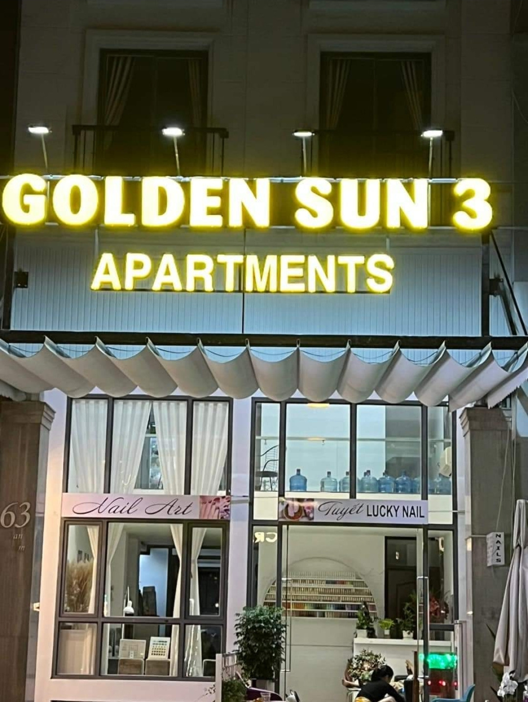 호치민 푸미흥 호텔 네일아트 샵 가격이 너무 착해요