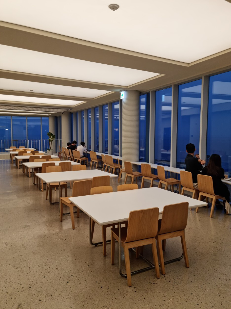 포항 밤바다와 일몰을 즐길 수 있는 카페