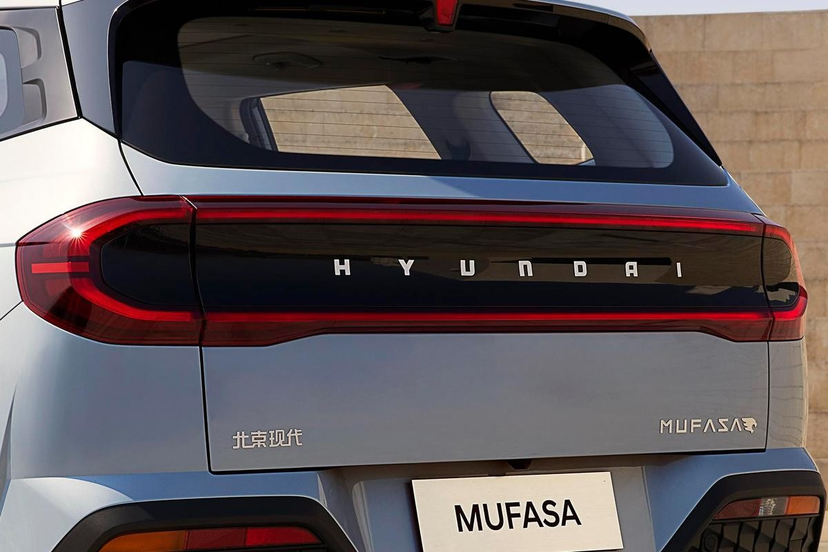 투싼과 싼타페 사이, 2023 현대 무파사(Hyundai Mufasa) 고화질 사진 원본으로 정리합니다
