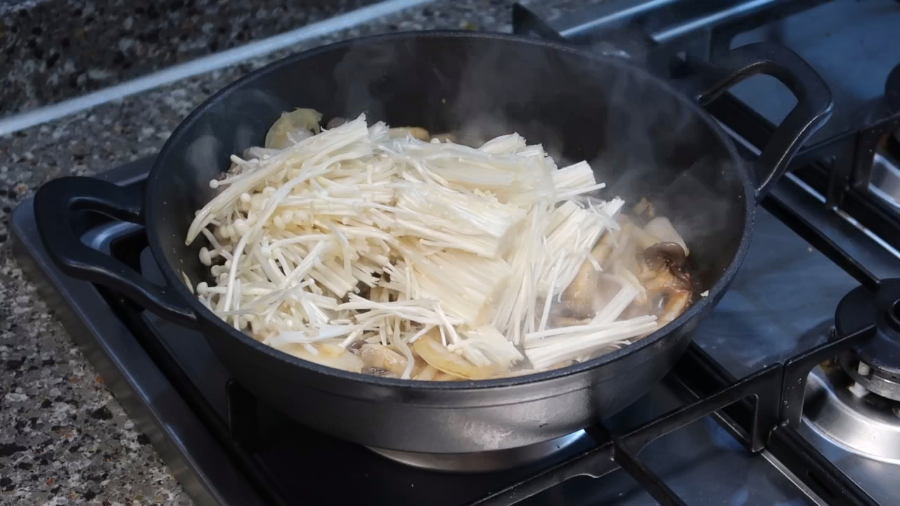 버섯덮밥 황금레시피 고물가시대 가성비 좋은 한그릇요리 추천 26 버섯덮밥 황금레시피-고물가시대-가성비-한그릇요리