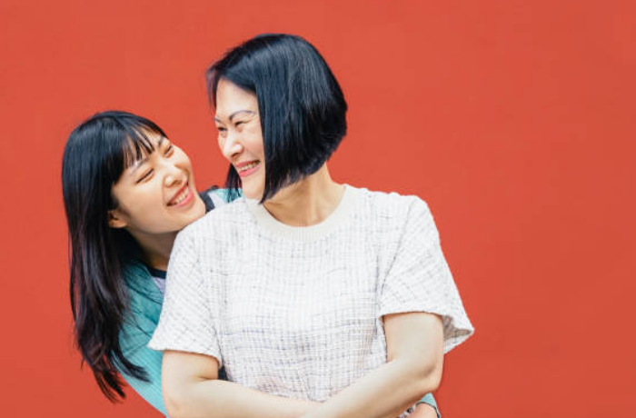 엄마 꿈 해몽풀이 (엄마가 죽는 꿈,죽이는,죽은엄마,살아나는,웃는,화난,식사,부르는,걷는,싸우는,바람,치매)