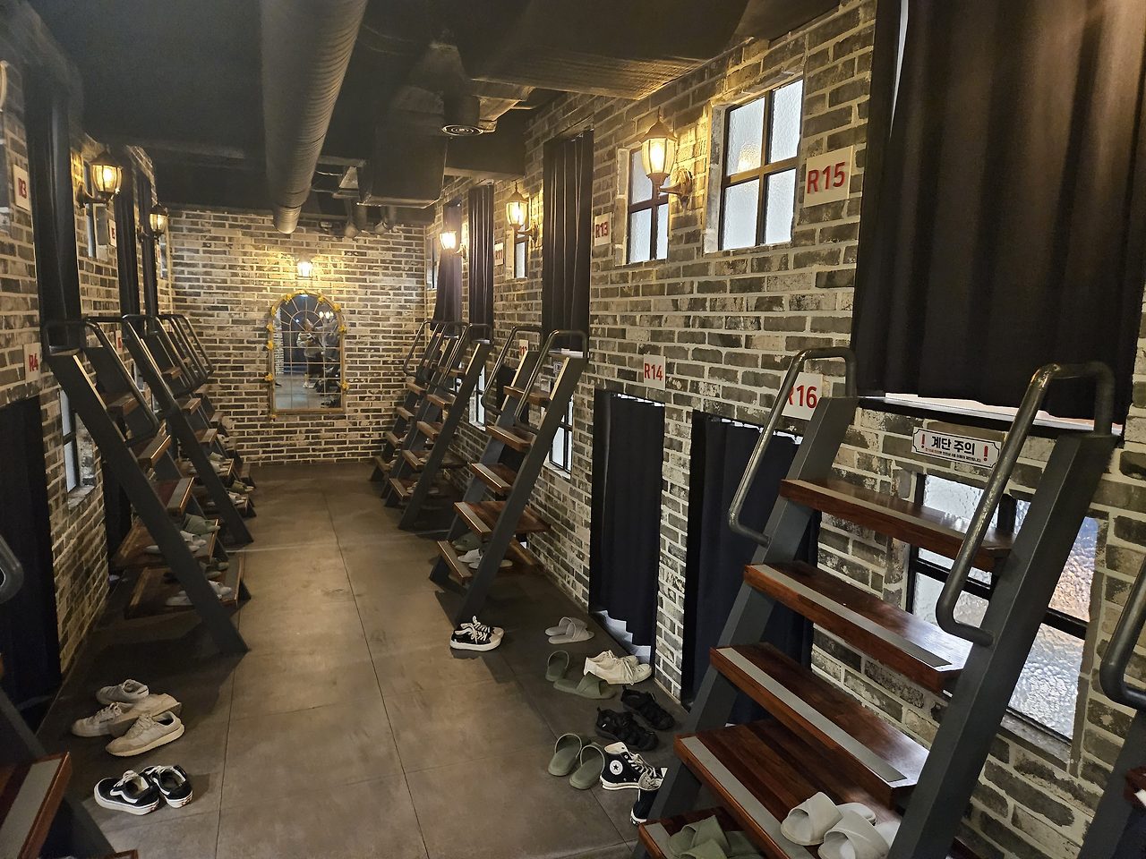 홍대 아이와 가볼만한곳 :: 프라이빗룸 홈즈앤루팡 보드카페 후기 8 ywAAAAAAQABAAACAUwAOw==