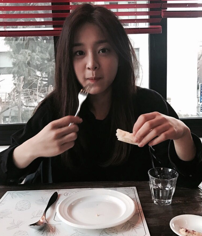 설인아 나이 키 몸매 인스타 실물 쌩얼 일상 여친짤 보조개 성형 교복 본명 사내연애