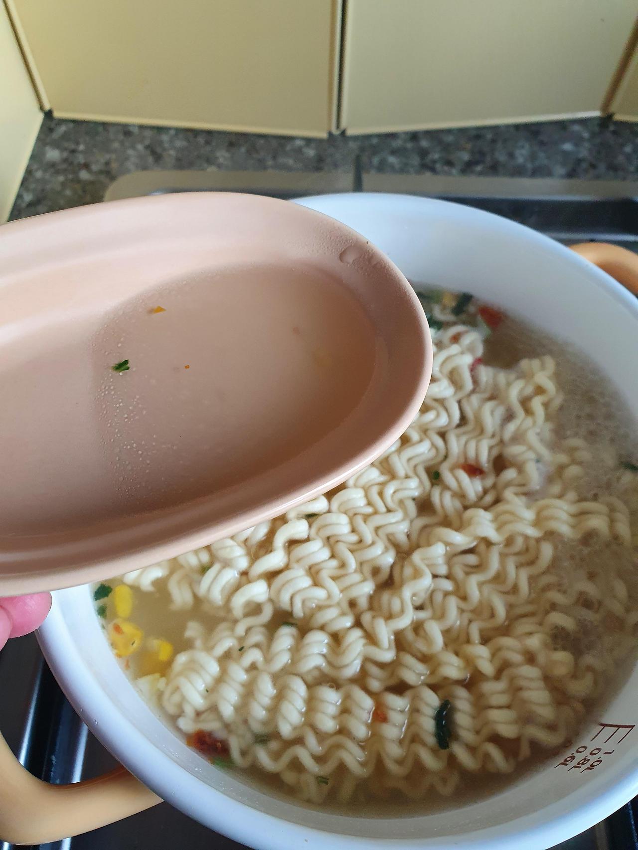 오뚜기 신제품 치즈로제파스타 라면 내돈내산 후기 8 ywAAAAAAQABAAACAUwAOw==